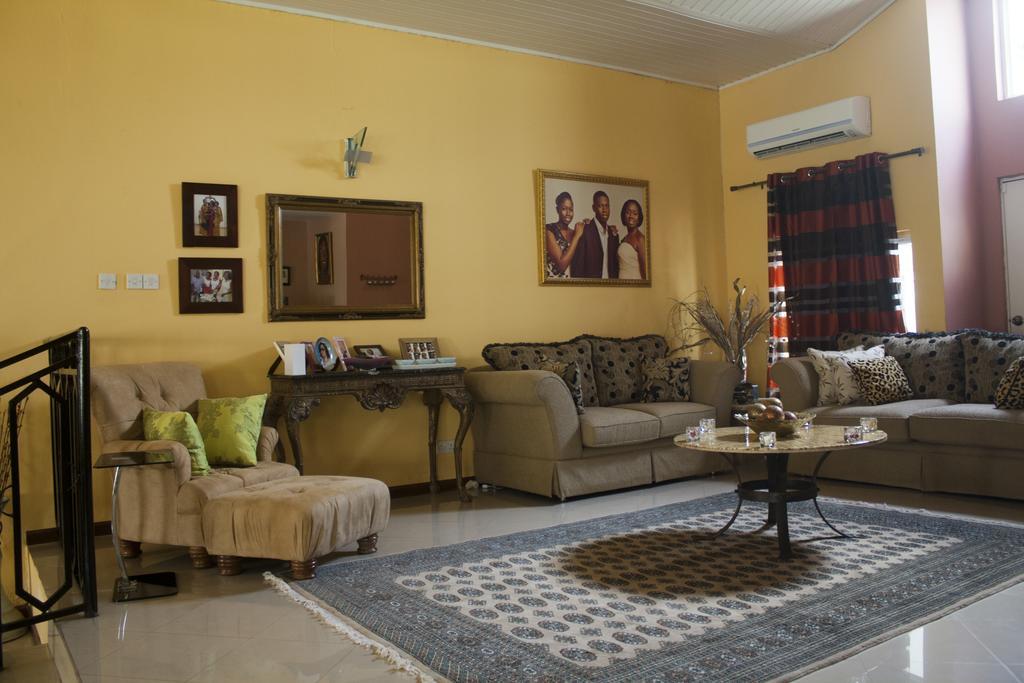 Quest Lodge Άκρα Εξωτερικό φωτογραφία