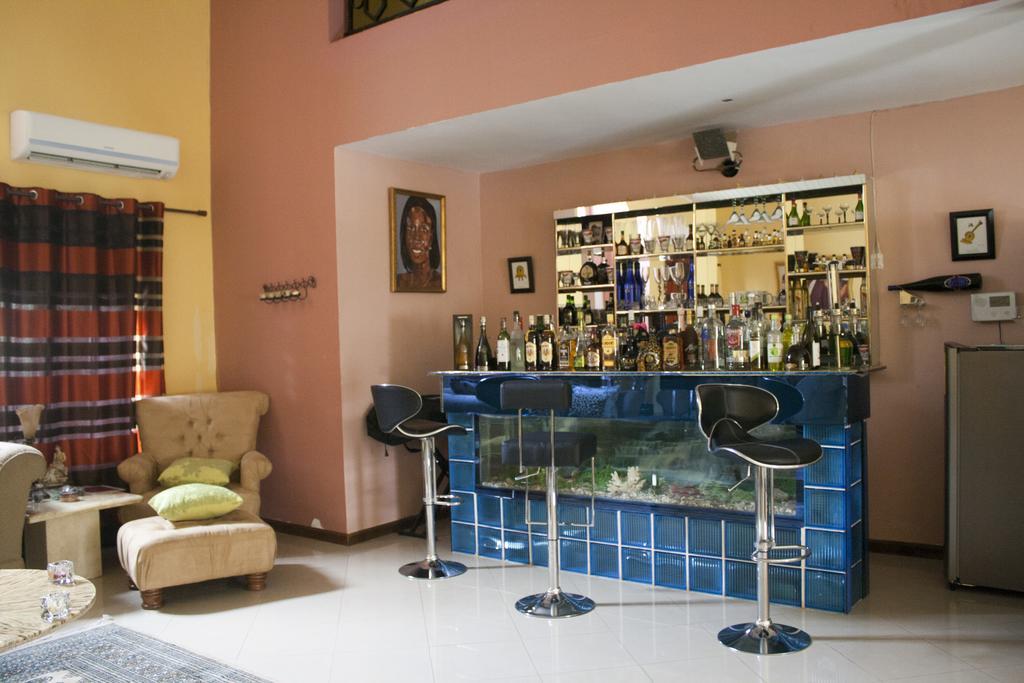 Quest Lodge Άκρα Εξωτερικό φωτογραφία