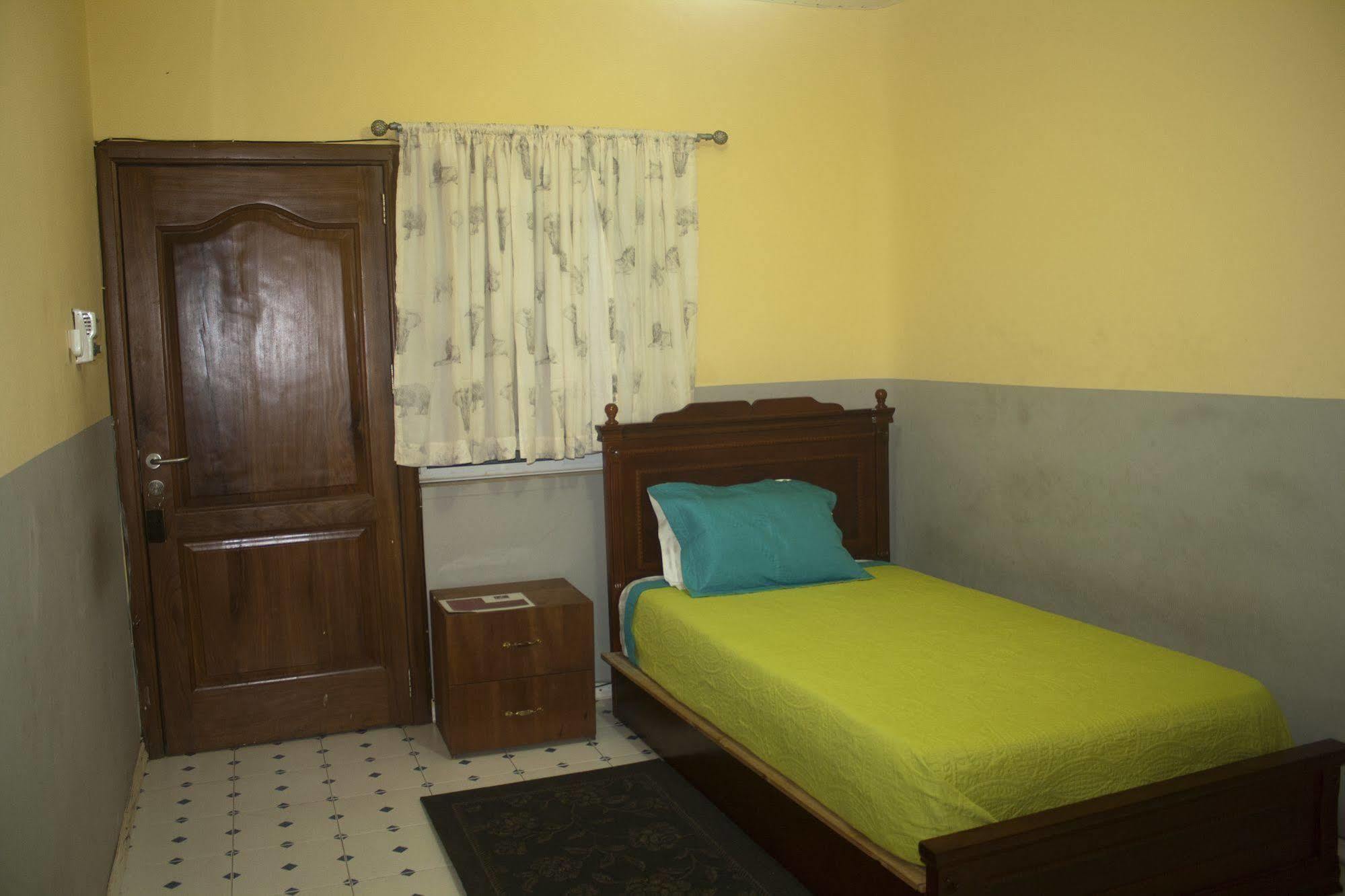 Quest Lodge Άκρα Εξωτερικό φωτογραφία