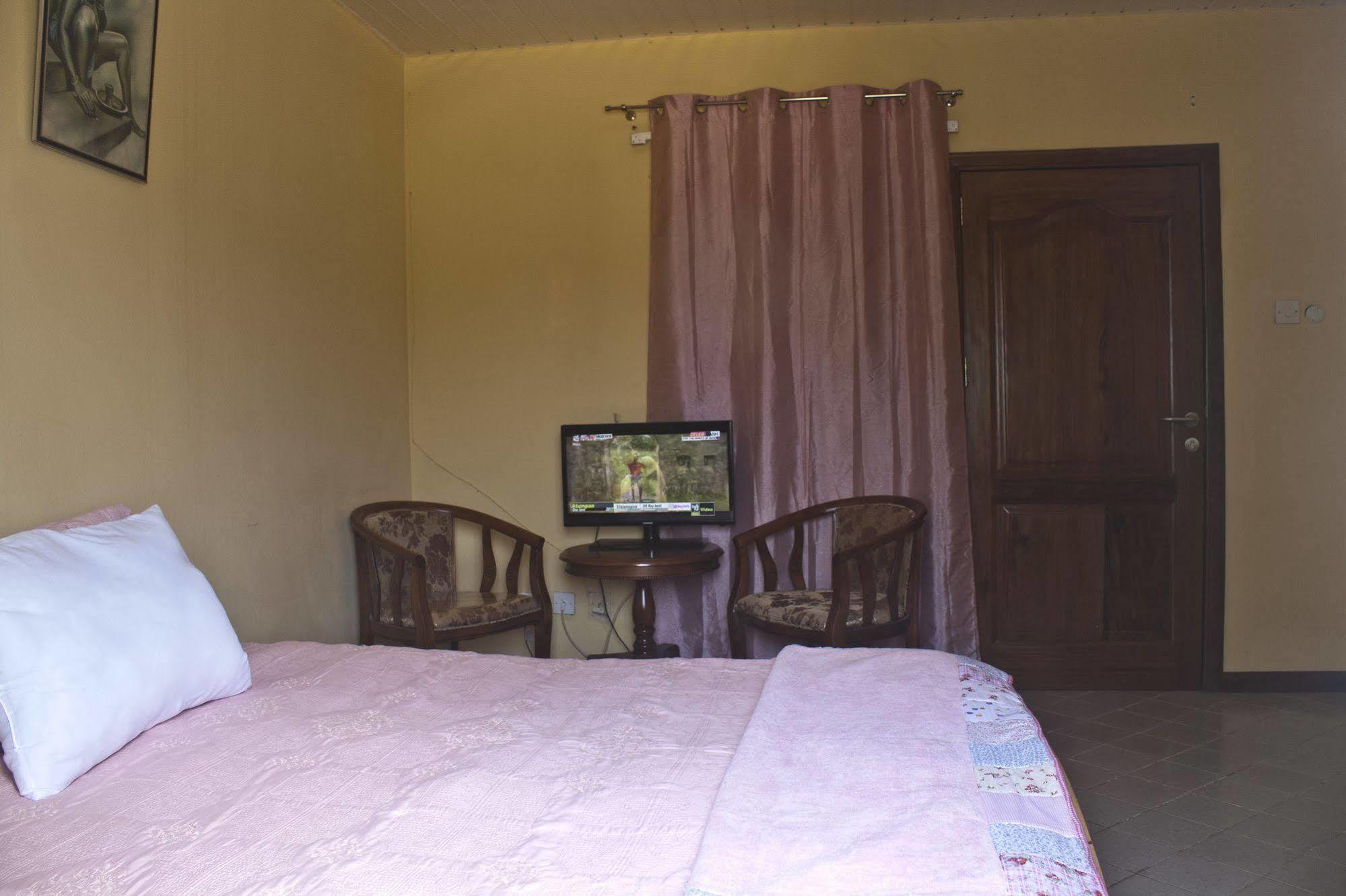 Quest Lodge Άκρα Εξωτερικό φωτογραφία