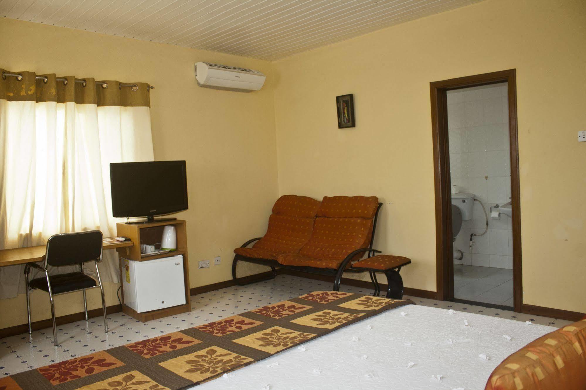 Quest Lodge Άκρα Εξωτερικό φωτογραφία